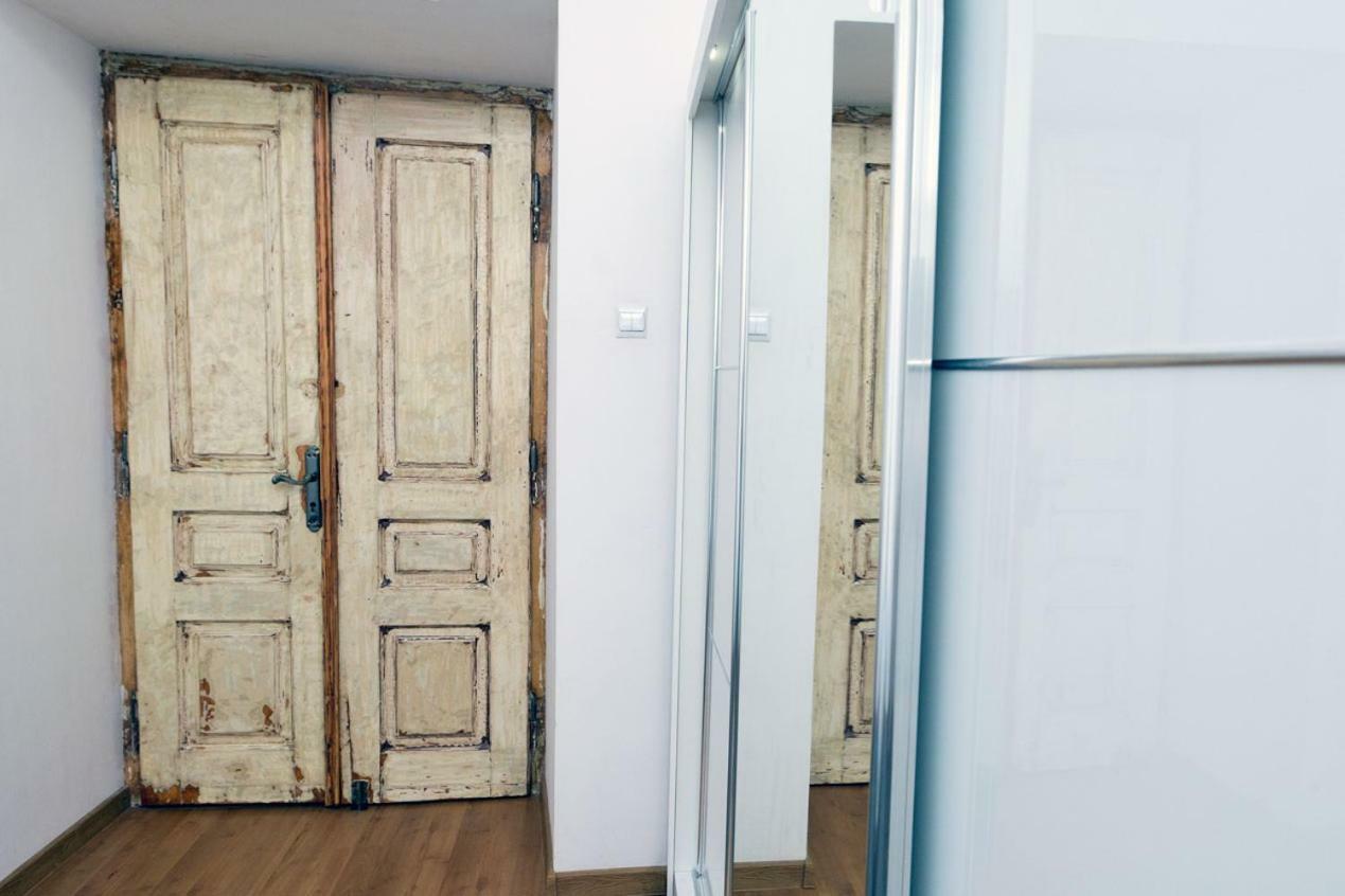 Apartment - Old Town - Cyrulicza Lublin Ngoại thất bức ảnh