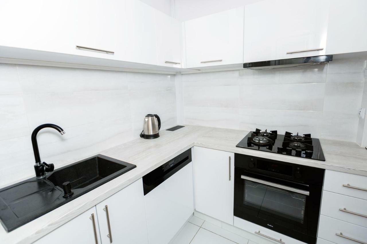 Apartment - Old Town - Cyrulicza Lublin Ngoại thất bức ảnh