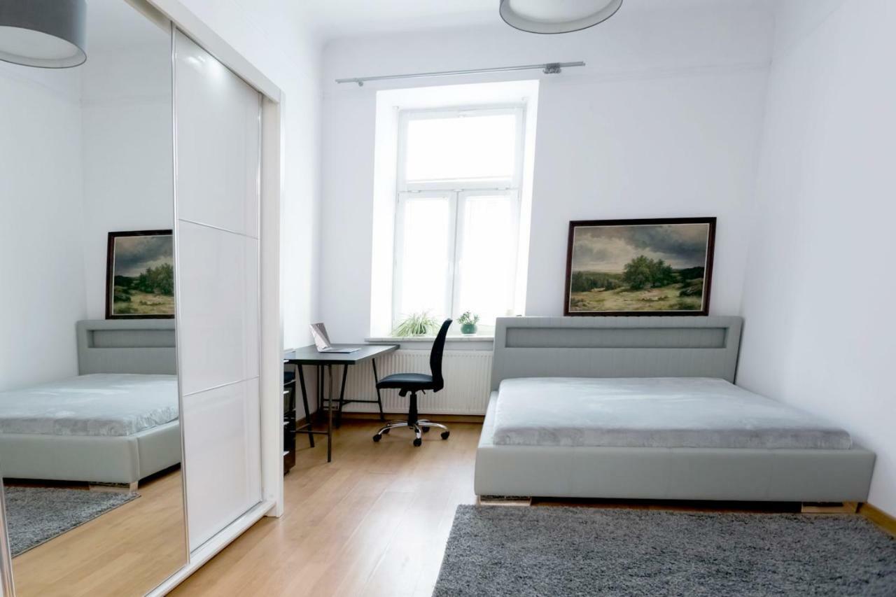 Apartment - Old Town - Cyrulicza Lublin Ngoại thất bức ảnh