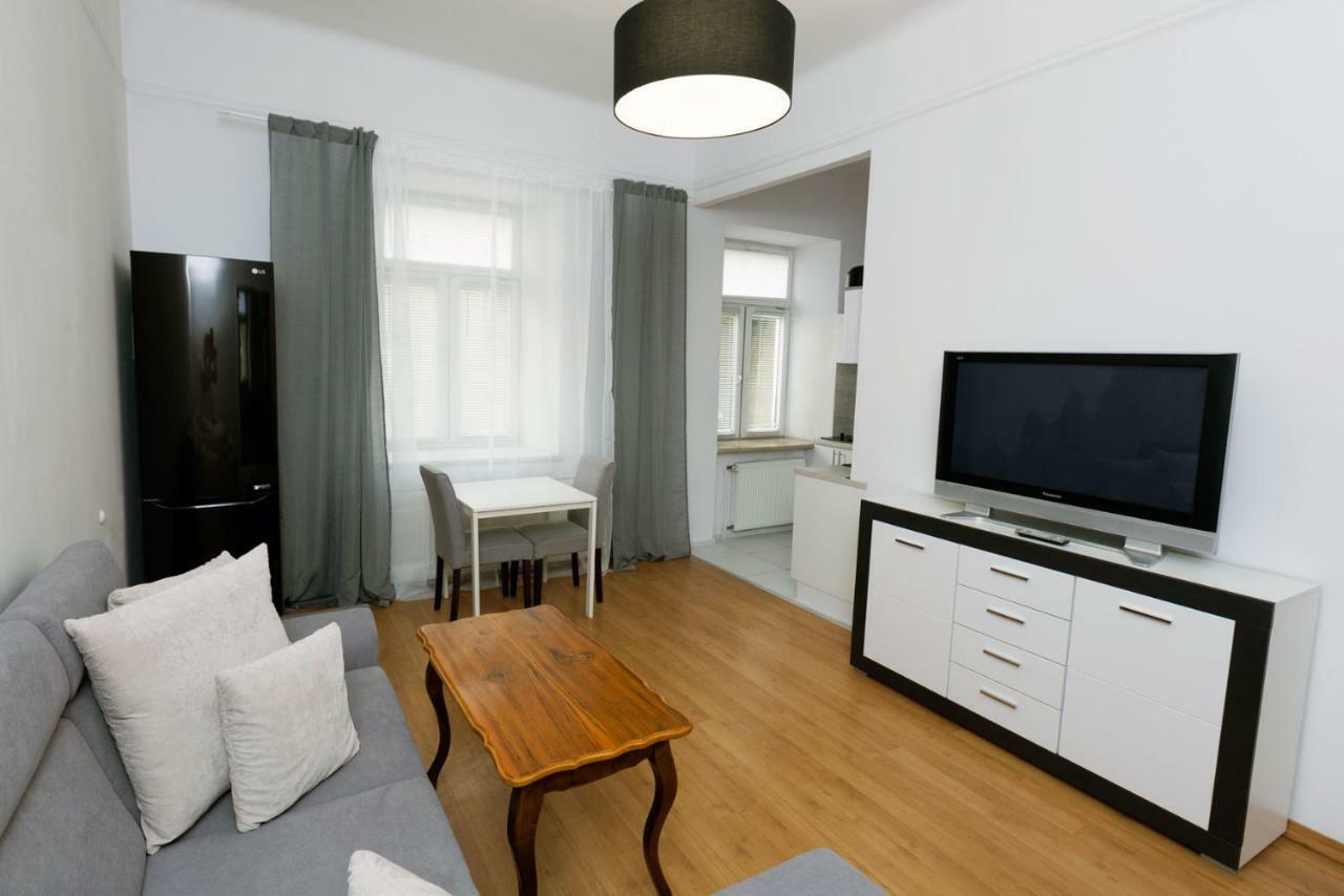Apartment - Old Town - Cyrulicza Lublin Ngoại thất bức ảnh