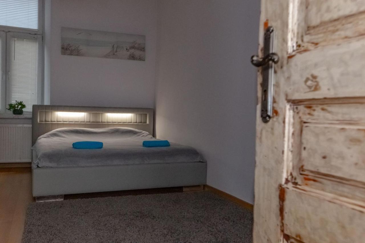 Apartment - Old Town - Cyrulicza Lublin Ngoại thất bức ảnh